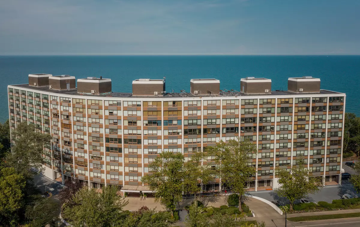 Wilmette, IL 60091,1630 Sheridan RD #3G