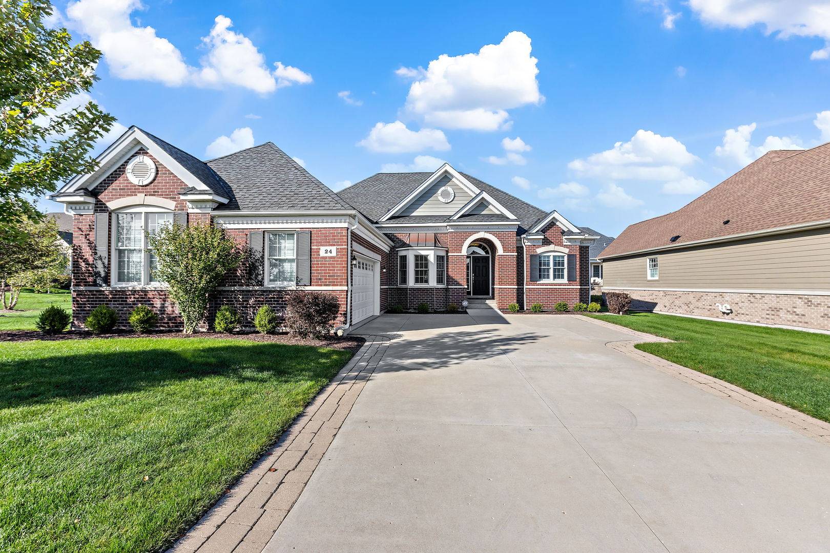 South Barrington, IL 60010,24 Arches CT