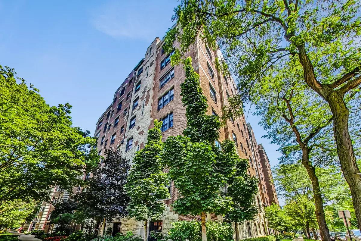 Evanston, IL 60201,1501 Hinman AVE #8B