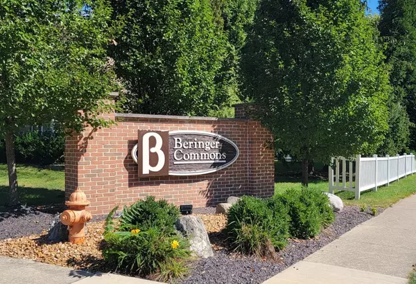 510 N Beacon Hill CIR, Urbana, IL 61802