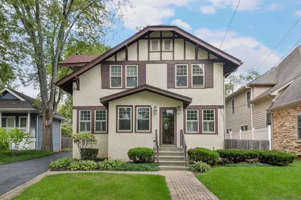 470 Cottage AVE, Glen Ellyn, IL 60137