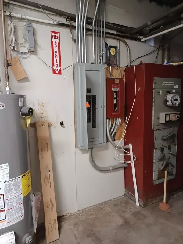 Chicago, IL 60617,8625 S Stony Island BLVD