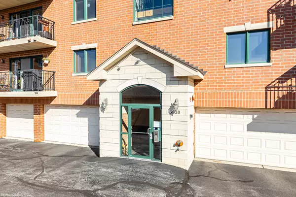 Oak Forest, IL 60452,6830 W Winding Trail #101