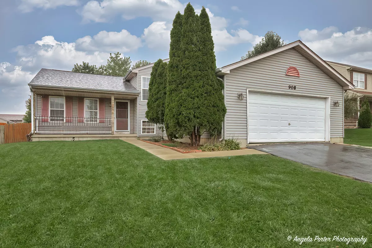 Zion, IL 60099,908 Countrywood DR