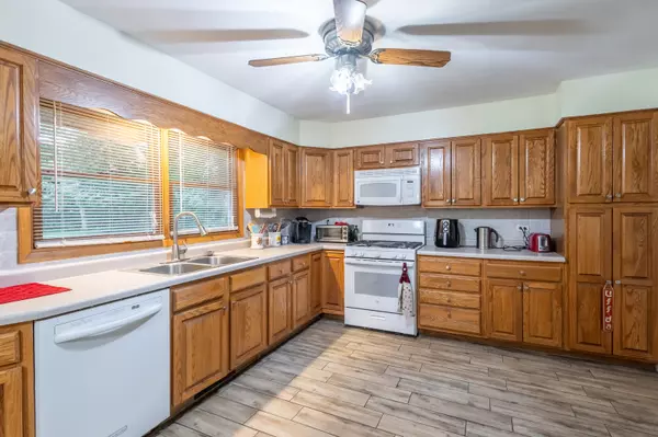 Arlington Heights, IL 60004,1102 N Waterman AVE