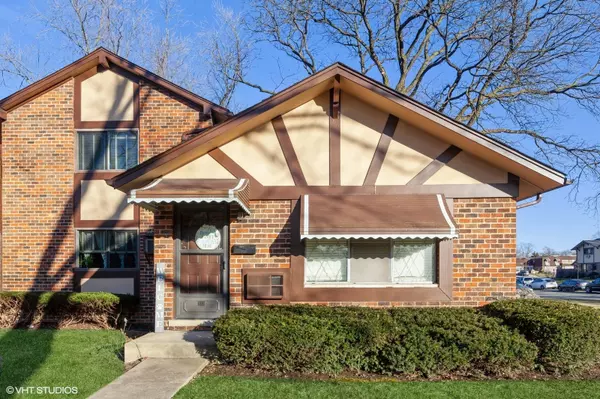 1S175 Dillon LN, Villa Park, IL 60181