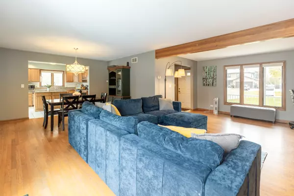 Bartlett, IL 60103,465 Woodhollow LN