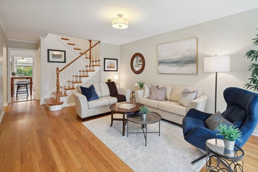 Evanston, IL 60202,2014 Dobson ST