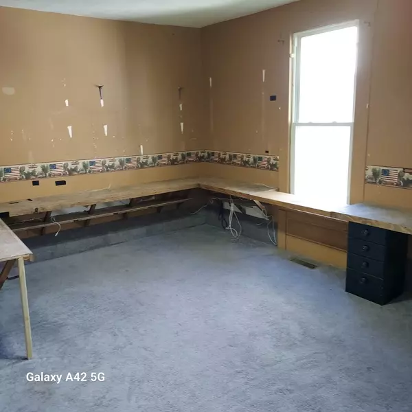 Arcola, IL 61910,254 S Locust ST