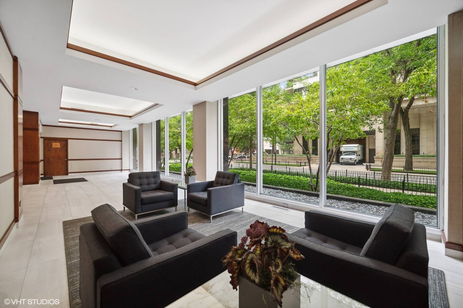 Chicago, IL 60610,1445 N State Pkwy #508