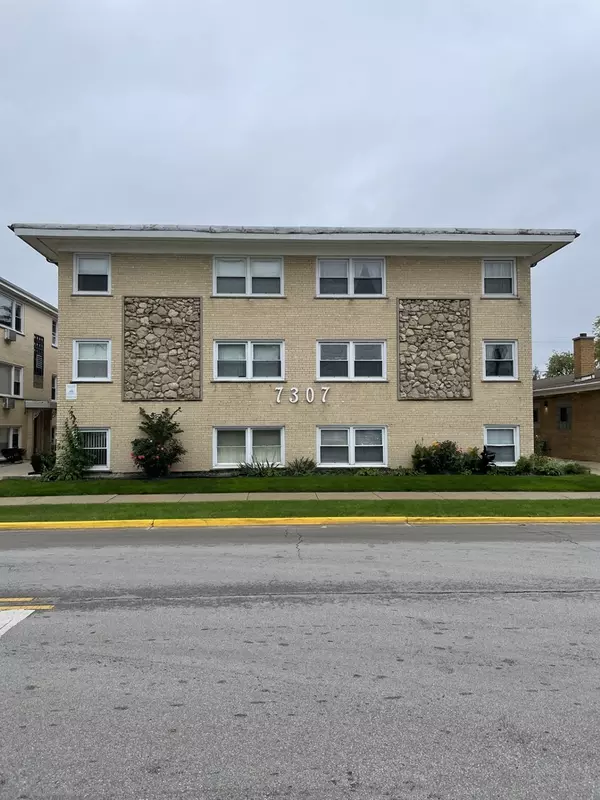 7307 W Fullerton AVE #6, Elmwood Park, IL 60707