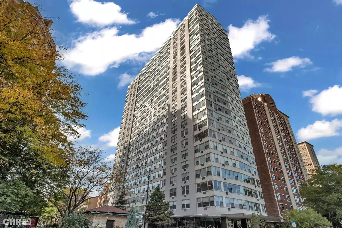 Chicago, IL 60613,3900 N Lake Shore DR #5B