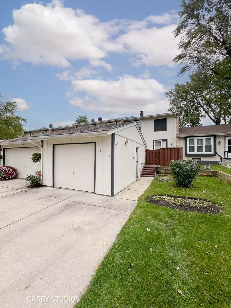 Bloomingdale, IL 60108,271 Colony Green DR