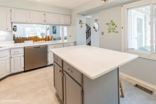 Elk Grove Village, IL 60007,1477 CIRCLE CT