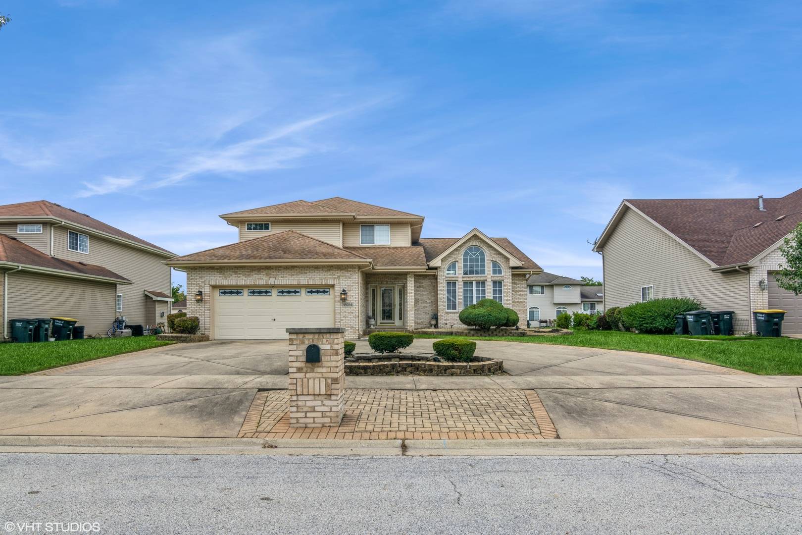 18014 Charlotte DR, Lansing, IL 60438
