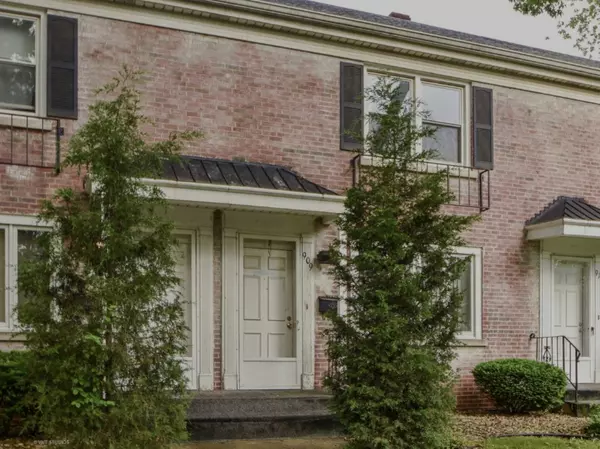 909 N Raynor AVE,  Joliet,  IL 60435