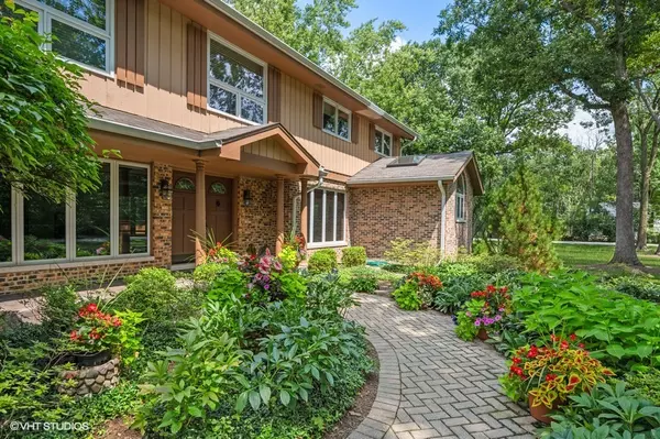 Riverwoods, IL 60015,1316 Woodland CT W