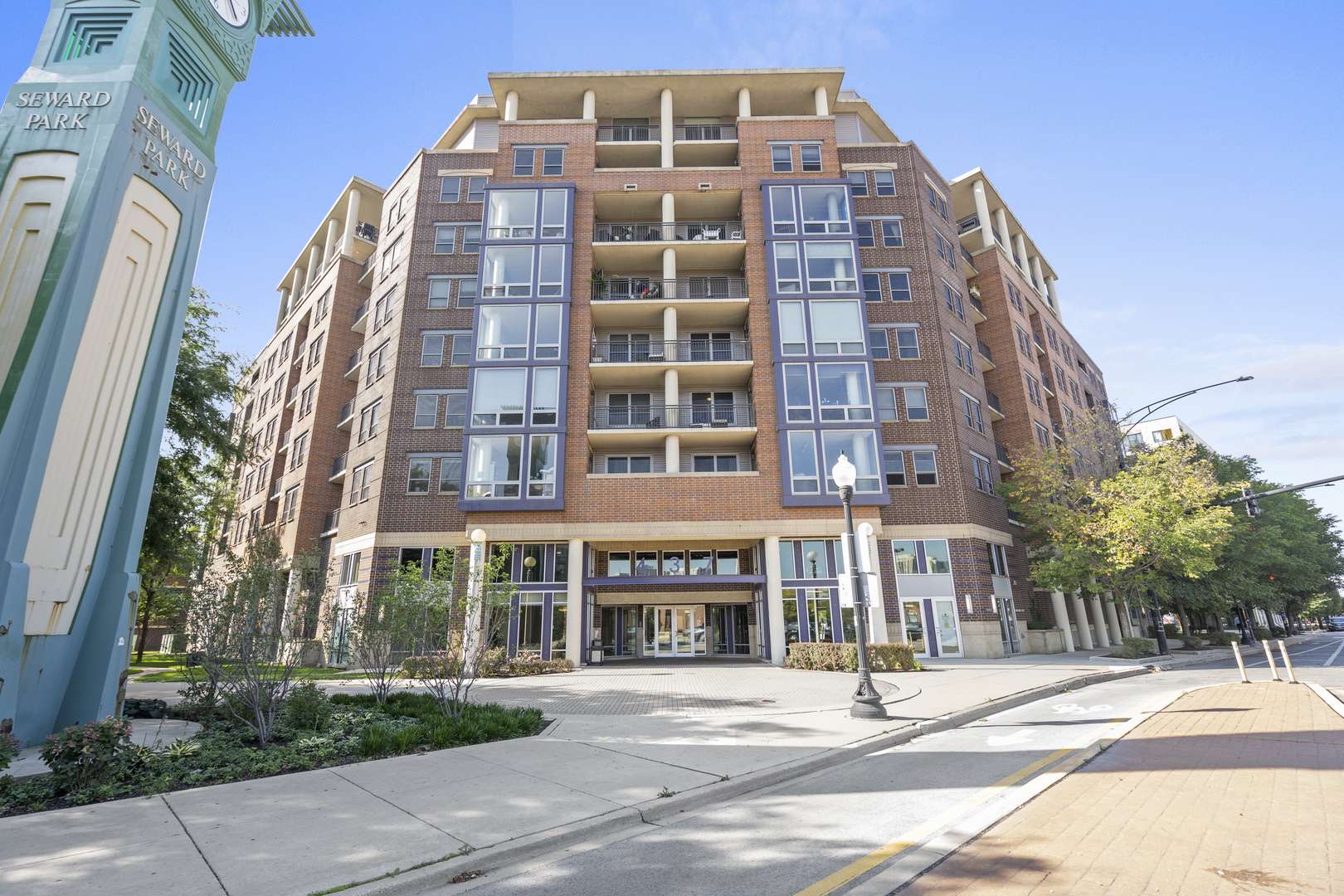 437 W Division ST #814, Chicago, IL 60610