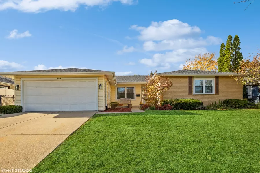 1056 W Glenn TRL, Elk Grove Village, IL 60007