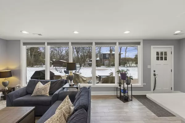 Glen Ellyn, IL 60137,22W351 Buena Vista DR