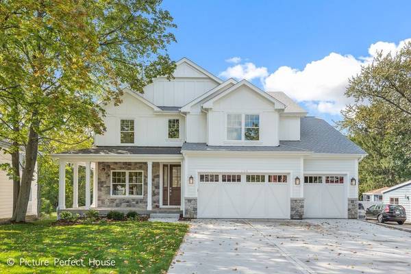 7129 Matthias RD, Downers Grove, IL 60516