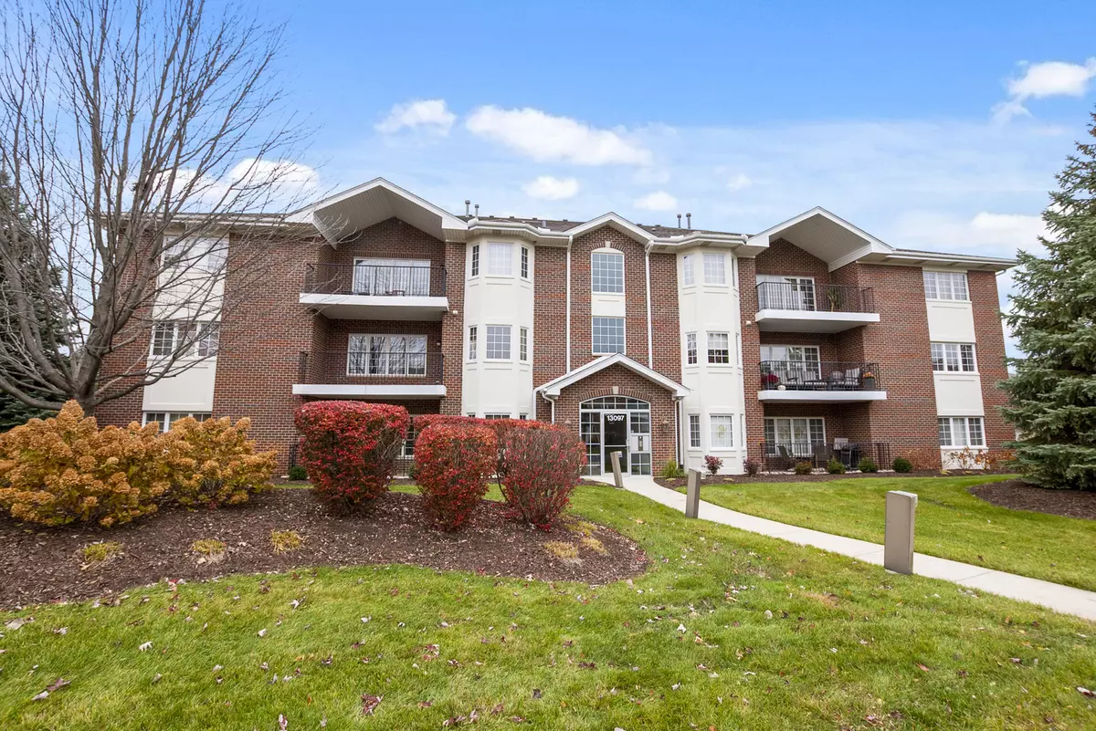 Palos Heights, IL 60463,13097 Laurel Glen CT #302