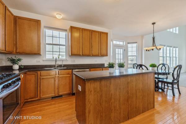 Antioch, IL 60002,1197 Windmere CIR