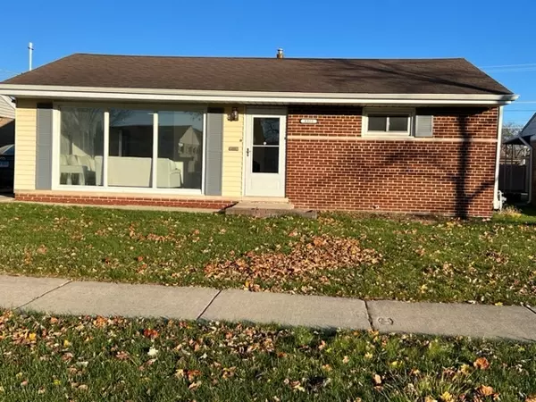 8323 N Oconto AVE, Niles, IL 60714