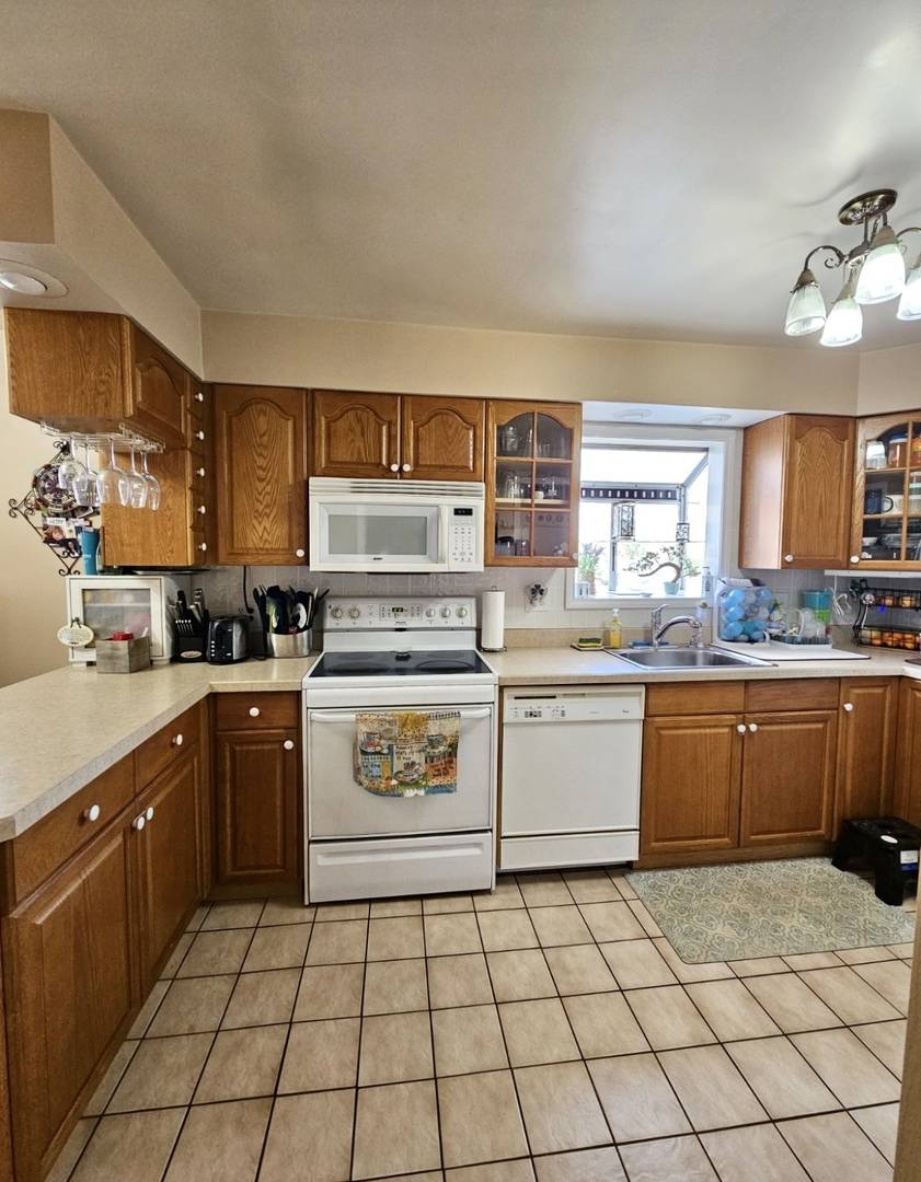 Alsip, IL 60803,4937 W 119th ST