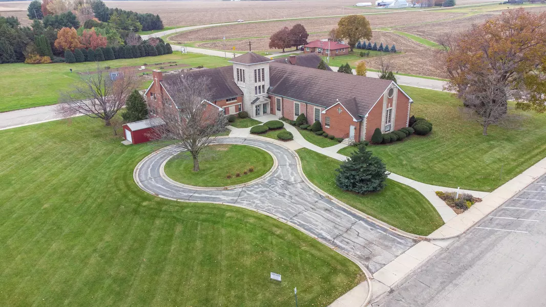 409 W Brayton RD, Mount Morris, IL 61054