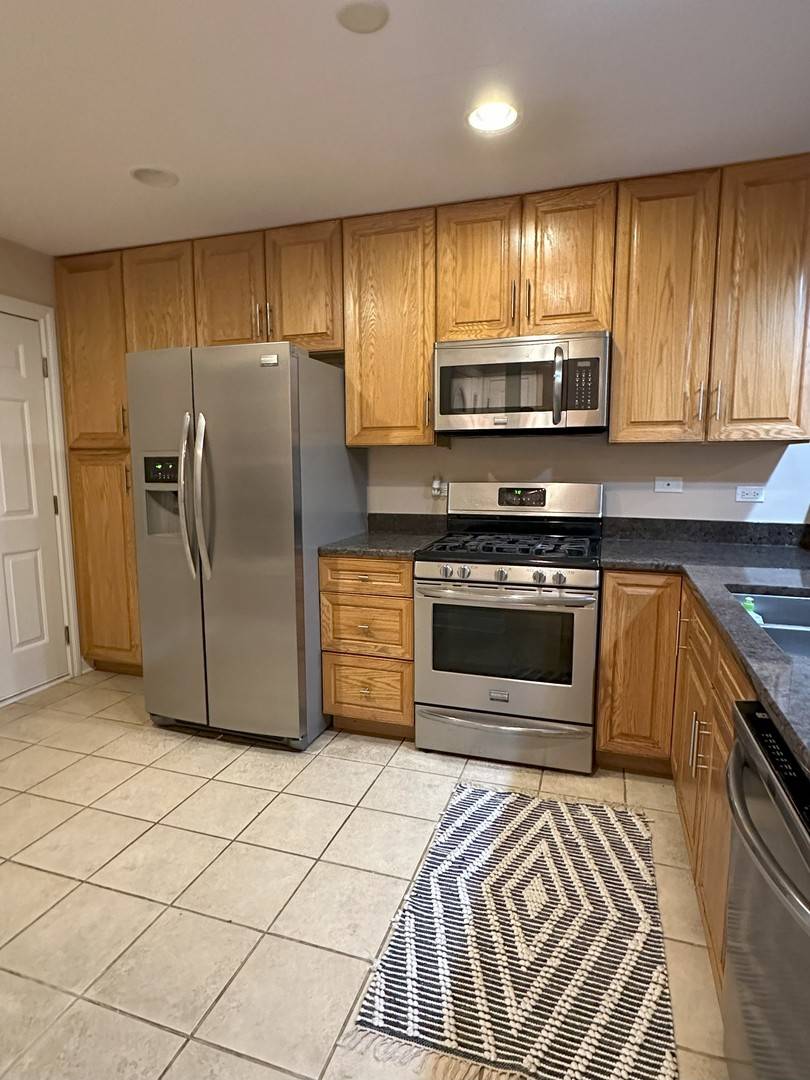 Addison, IL 60101,209 E Lake ST #G