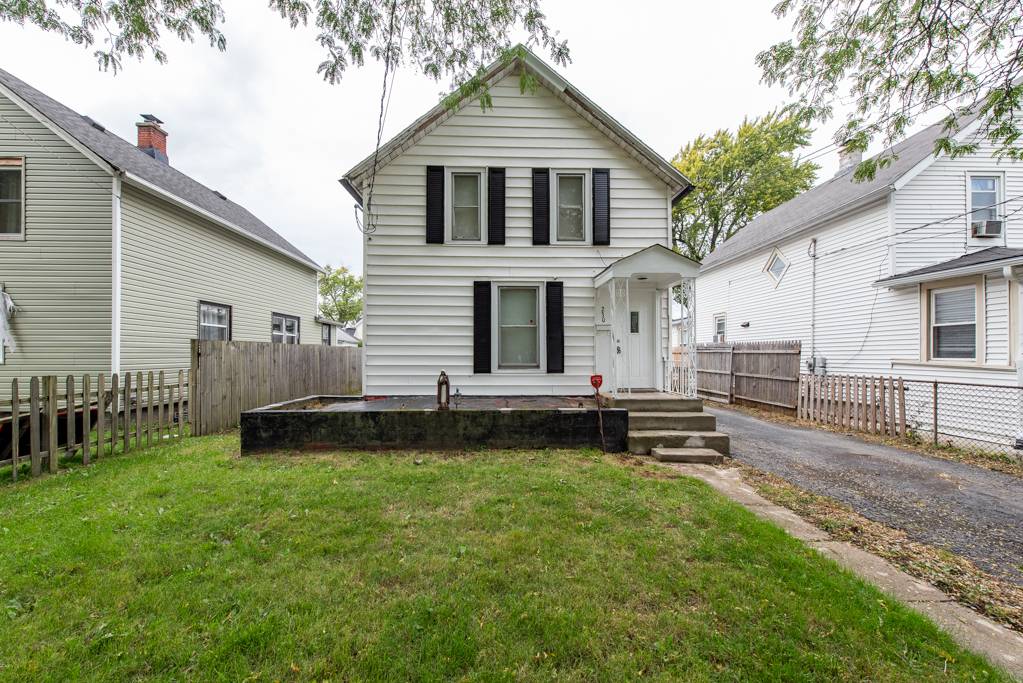 230 S Victory ST, Waukegan, IL 60085