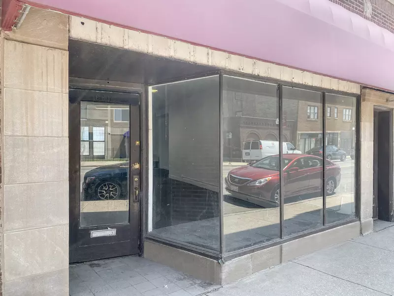 6617 N CLARK ST, Chicago, IL 60626