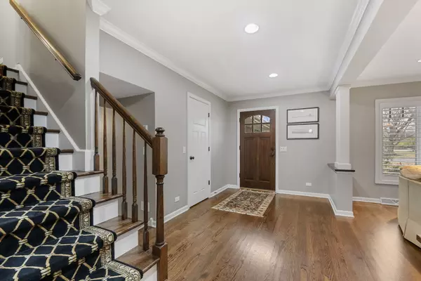 Deerfield, IL 60015,1100 Knollwood RD