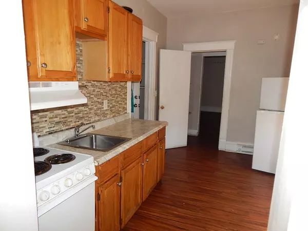 Chicago Heights, IL 60411,77 W 23rd ST