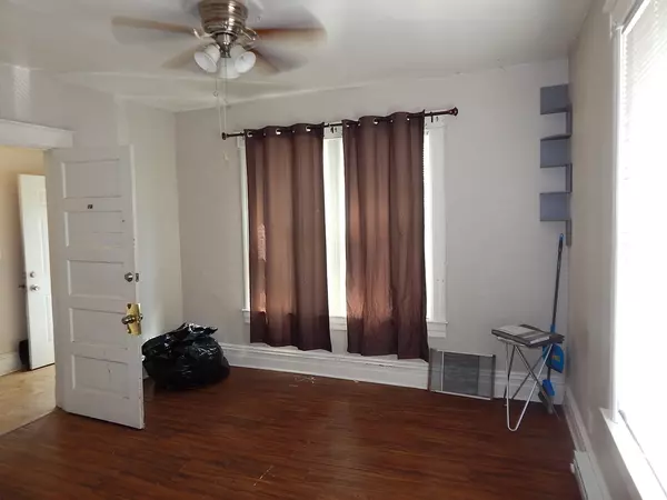 Chicago Heights, IL 60411,77 W 23rd ST