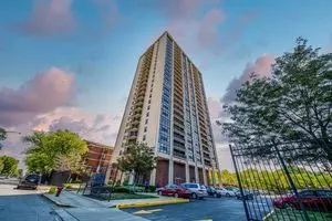 3001 S MICHIGAN AVE #2402, Chicago, IL 60616