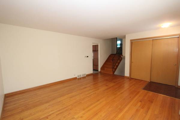 Mount Prospect, IL 60056,805 S Carol LN