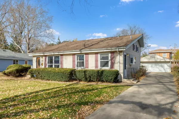 Villa Park, IL 60181,608 W Terrace ST