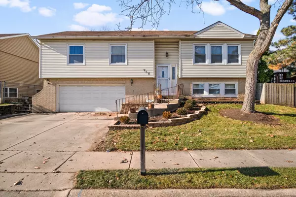 Carol Stream, IL 60188,958 Navajo ST