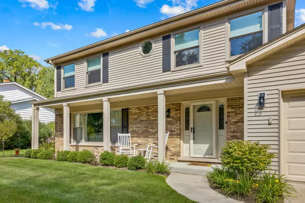 Libertyville, IL 60048,1112 Regency LN