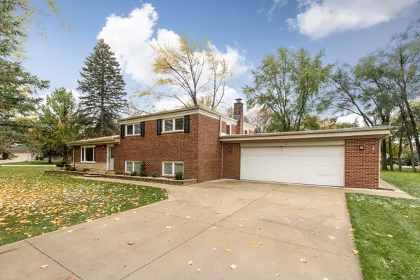 Prospect Heights, IL 60070,22 W Stonegate DR