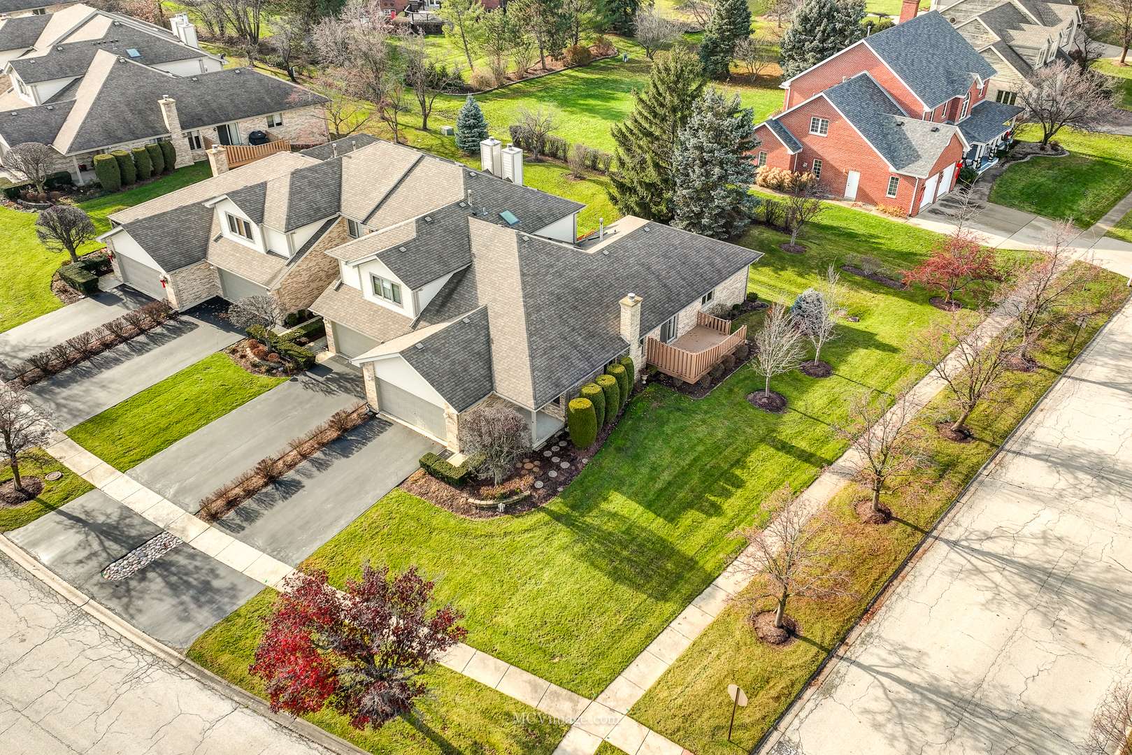 Lemont, IL 60439,1366 Baileys Crossing DR