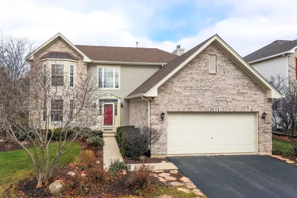 3212 Timber Creek LN, Naperville, IL 60565