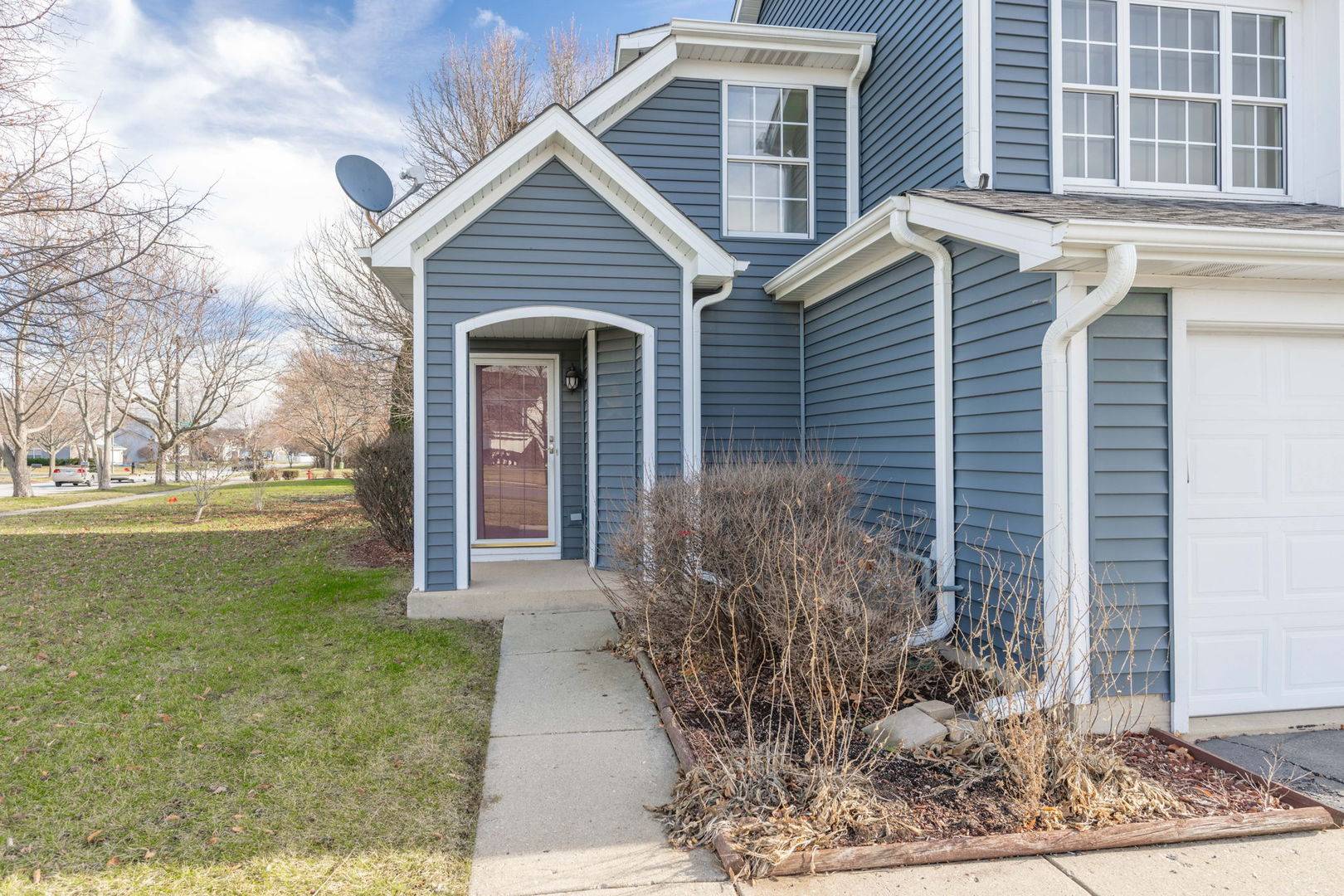 Oswego, IL 60543,464 Newport CIR
