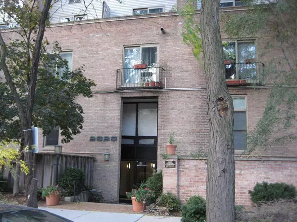 2828 N Burling ST #208, Chicago, IL 60657