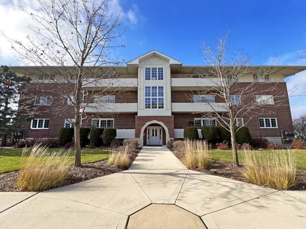 714 W 63rd ST #102,  Westmont,  IL 60559