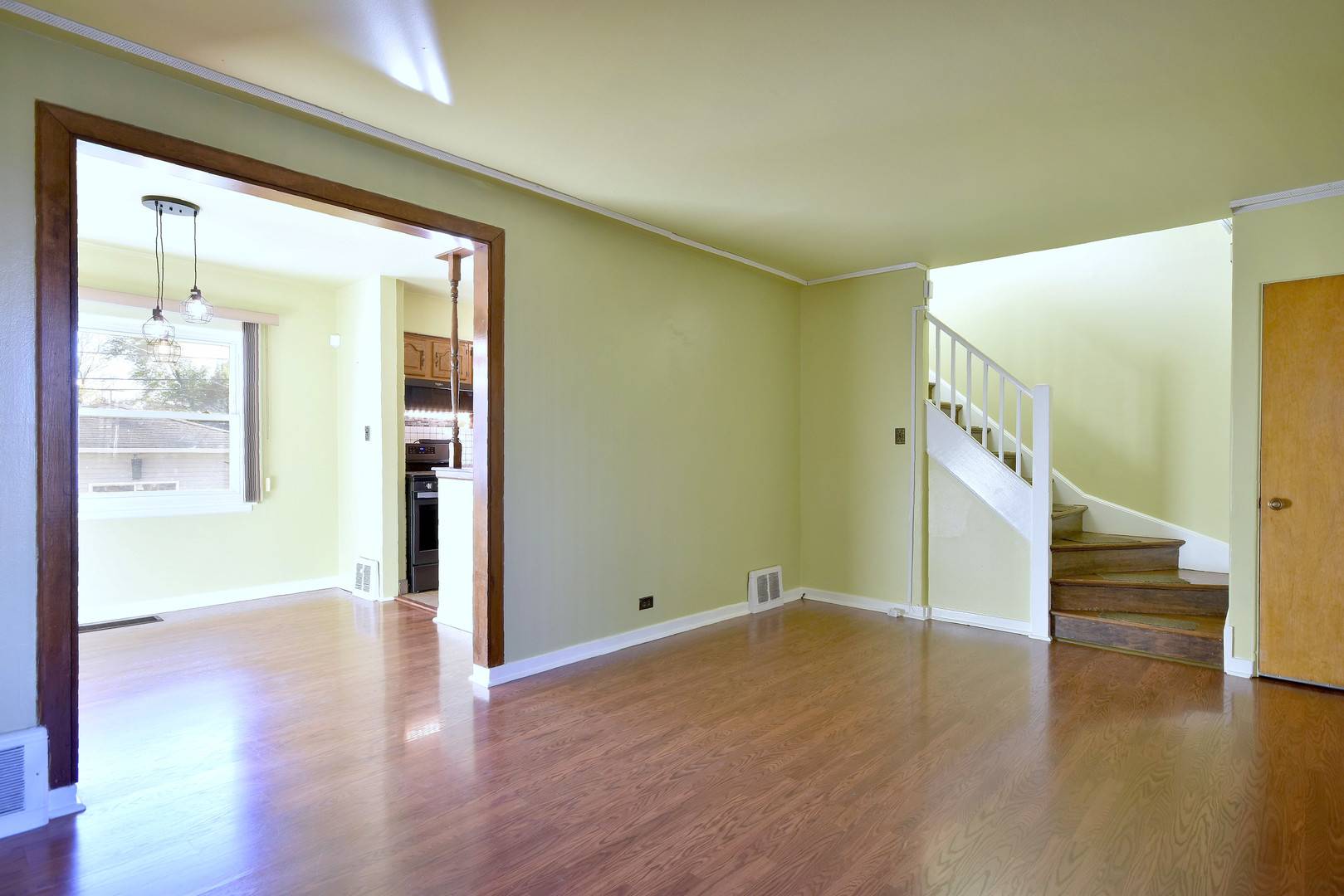 Berkeley, IL 60163,5113 Saint Charles RD