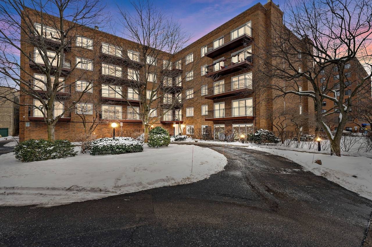 901 Hinman AVE #2G, Evanston, IL 60202