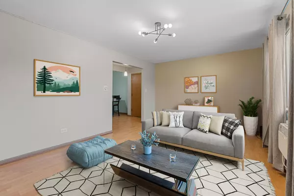 Brookfield, IL 60513,8808 45th PL #11